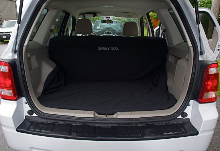 Soggy Dog SUV Cover 768x527